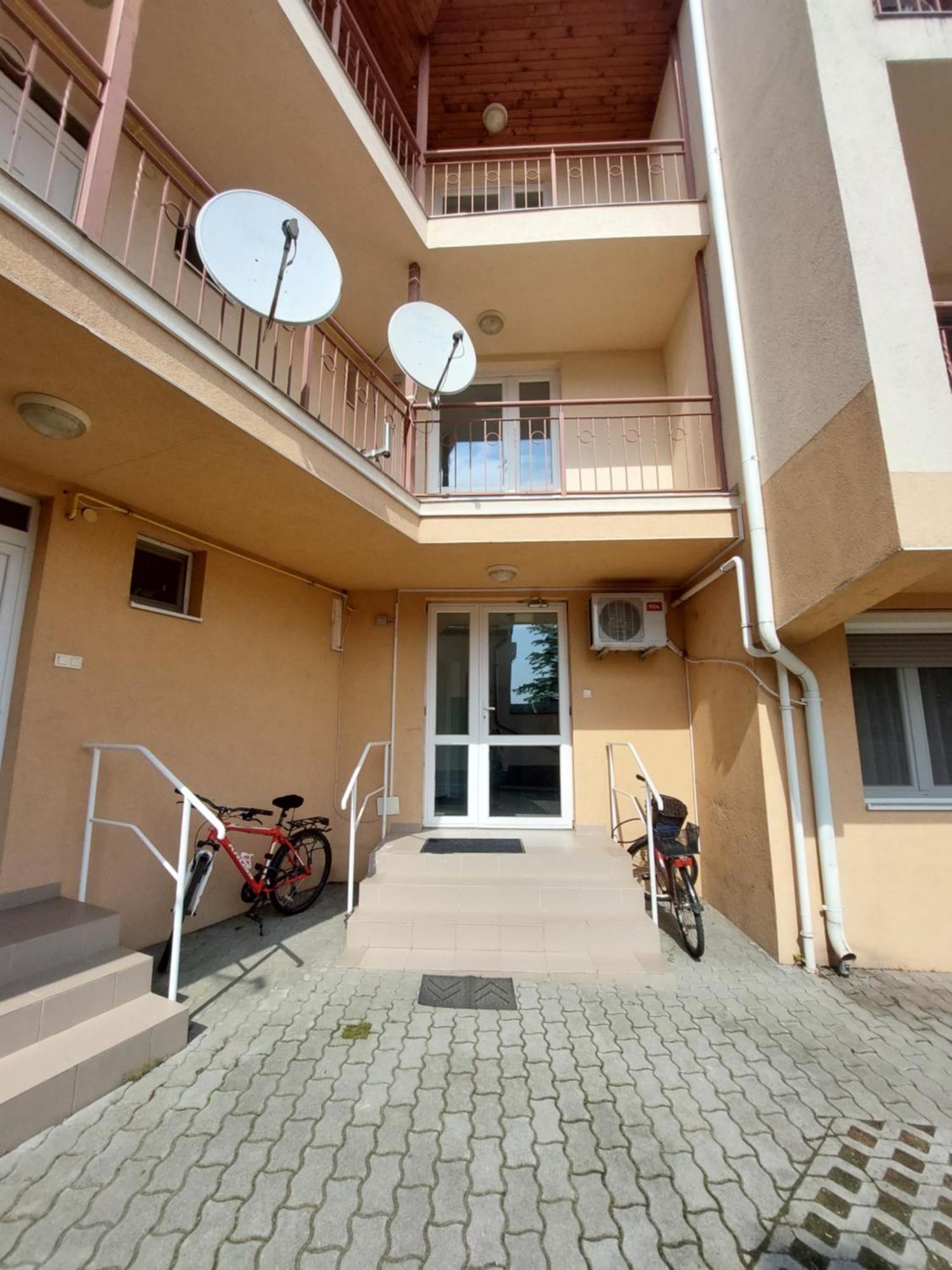 Sunshine Resort Apartment Hajdúszoboszló Eksteriør billede