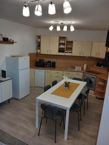 Sunshine Resort Apartment Hajdúszoboszló Eksteriør billede